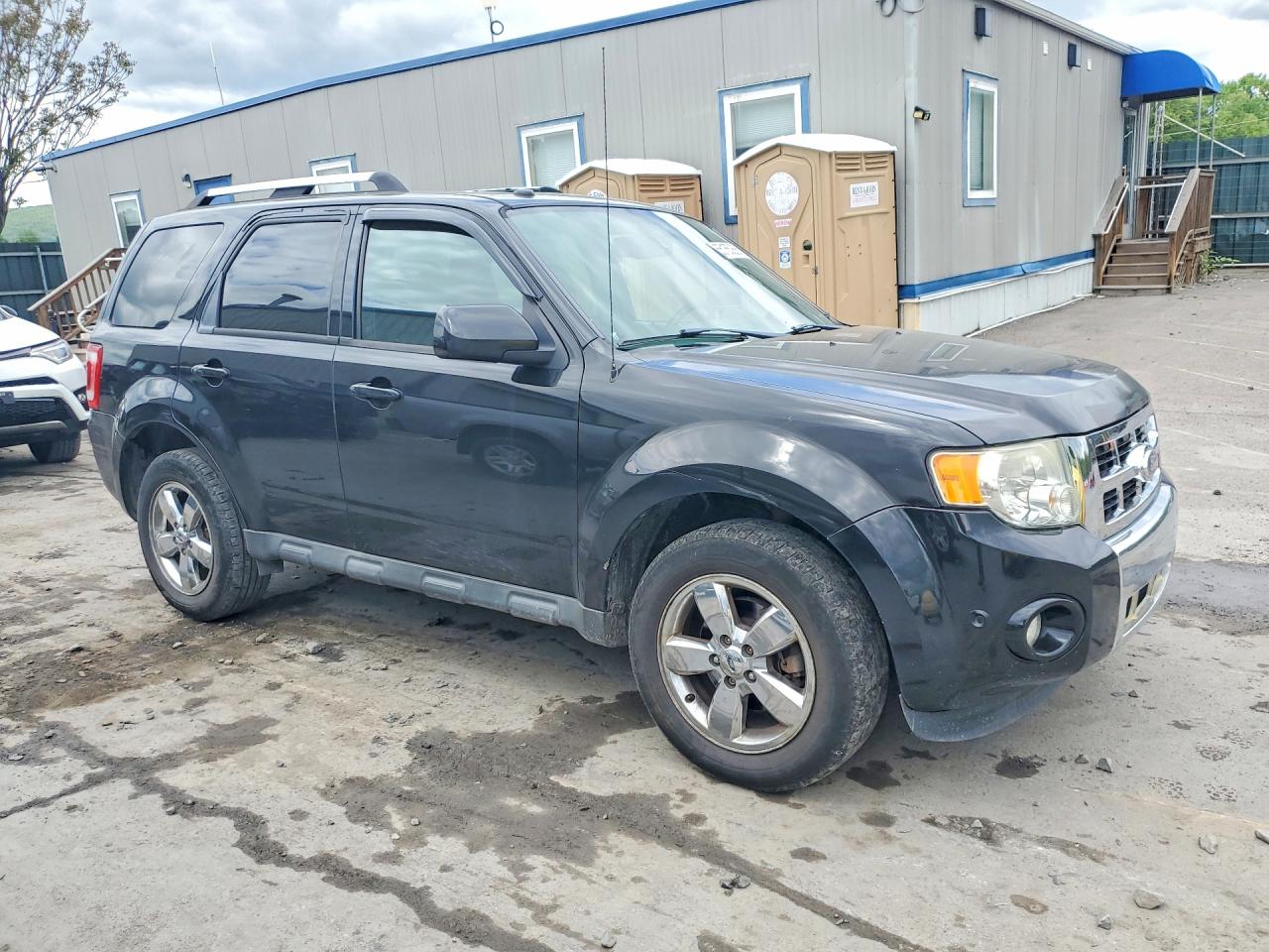 2011 FORD ESCAPE