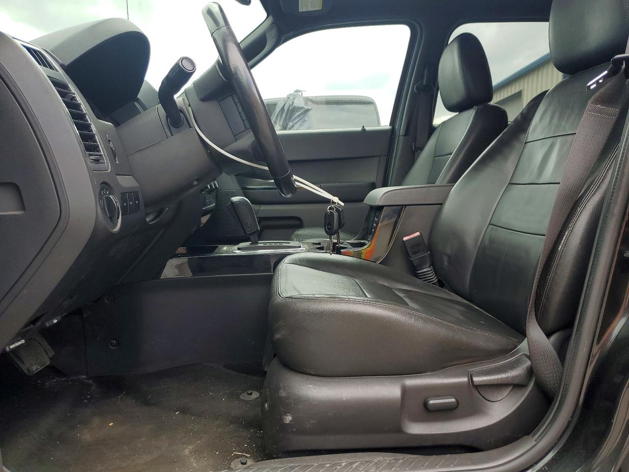 2011 FORD ESCAPE