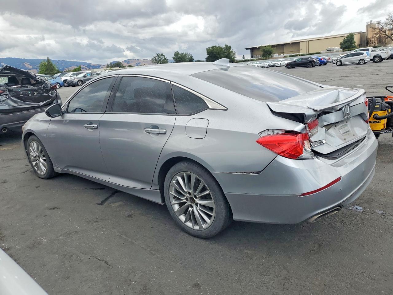 2018 HONDA ACCORD