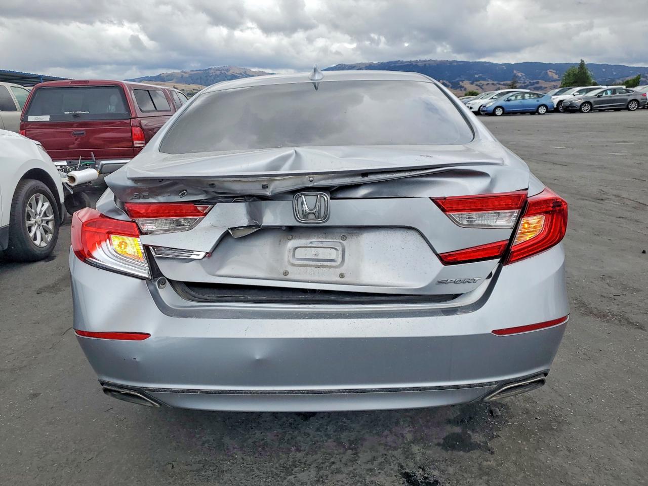 2018 HONDA ACCORD