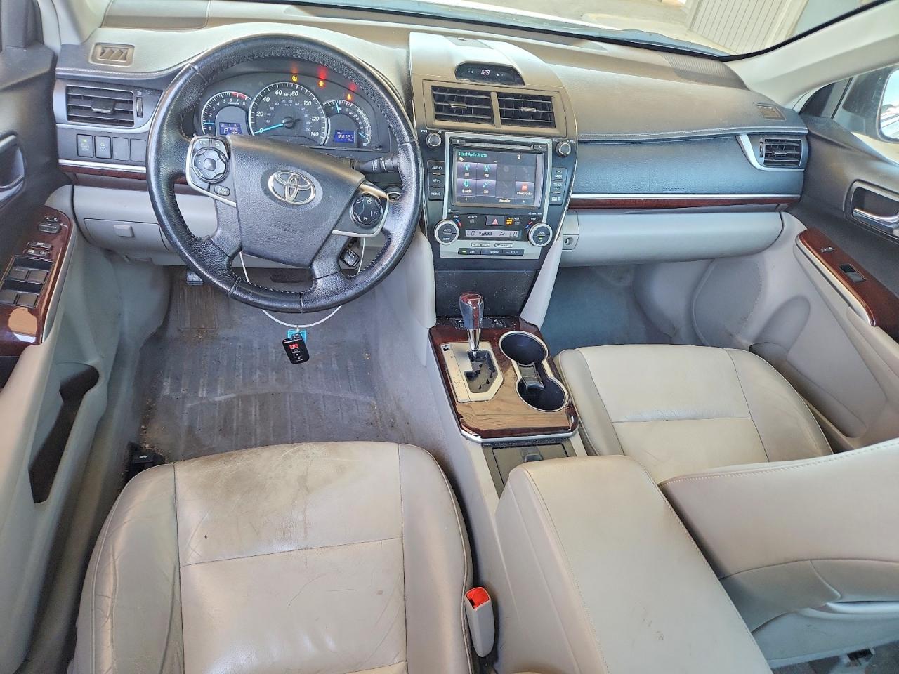 2014 TOYOTA CAMRY