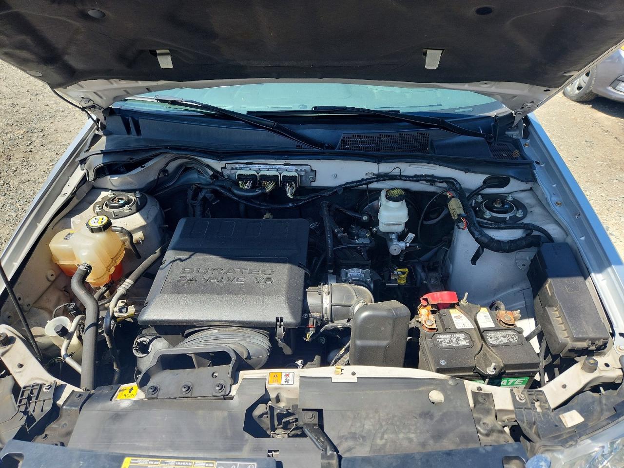 2011 FORD ESCAPE