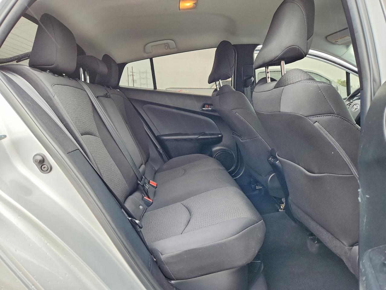 2022 TOYOTA PRIUS
