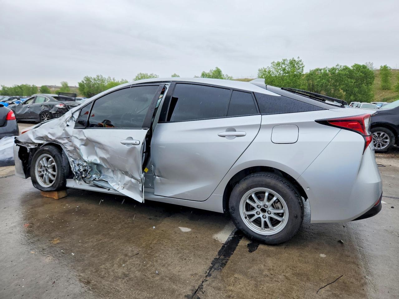 2022 TOYOTA PRIUS