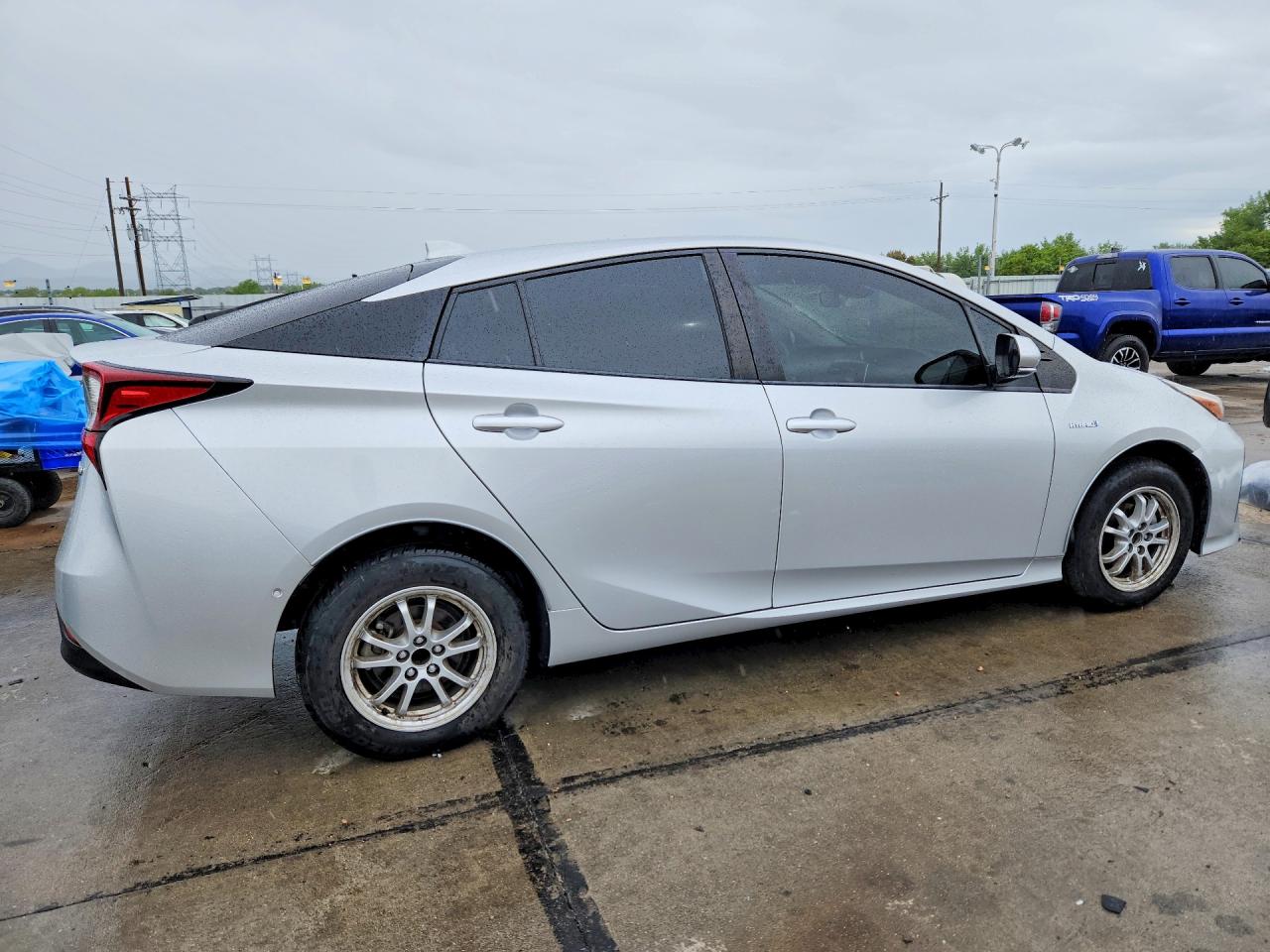 2022 TOYOTA PRIUS