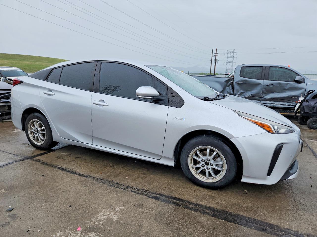 2022 TOYOTA PRIUS