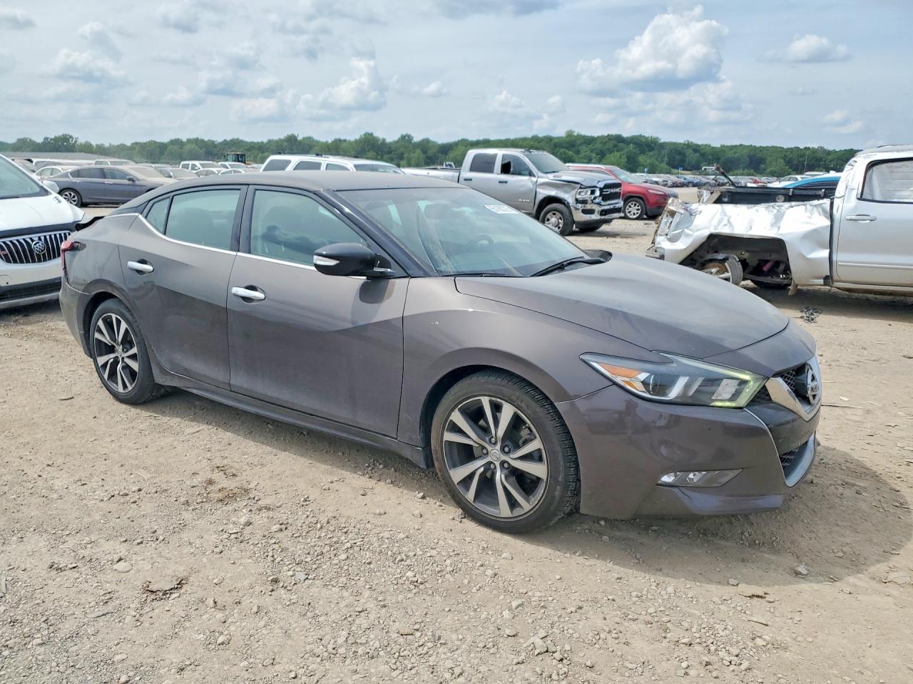 2016 NISSAN MAXIMA