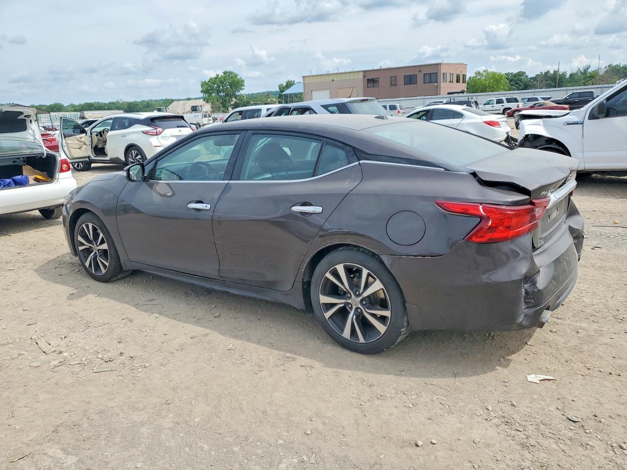2016 NISSAN MAXIMA