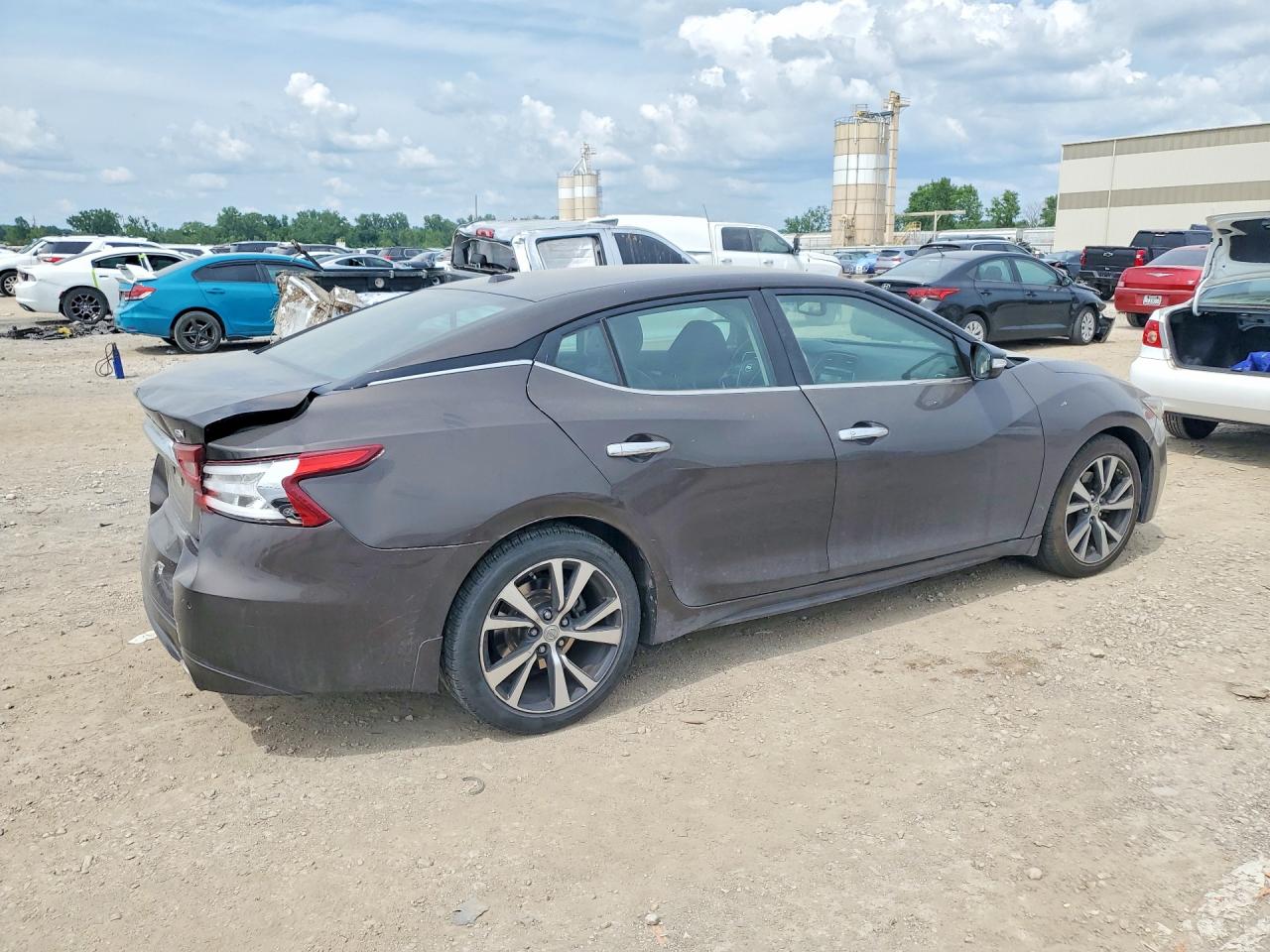 2016 NISSAN MAXIMA