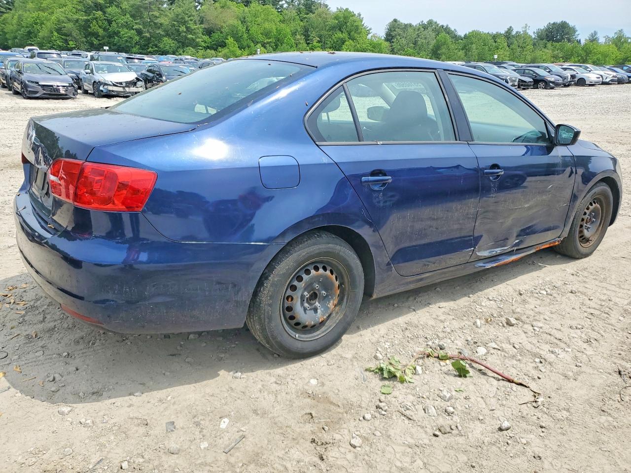 2011 VOLKSWAGEN JETTA