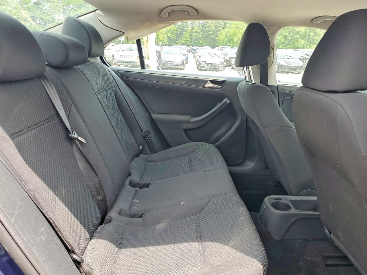 2011 VOLKSWAGEN JETTA