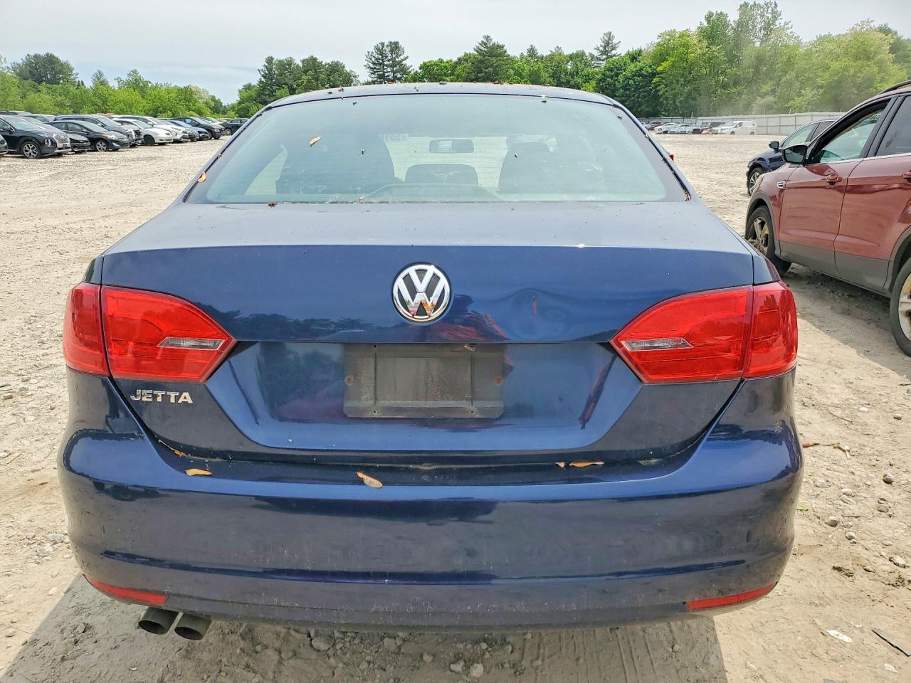 2011 VOLKSWAGEN JETTA