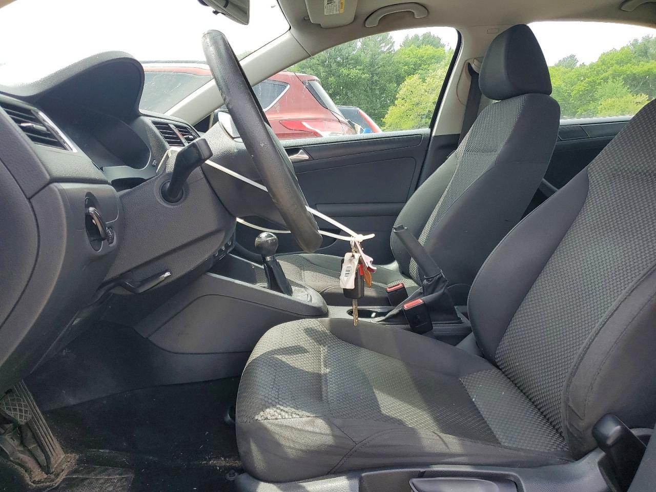 2011 VOLKSWAGEN JETTA