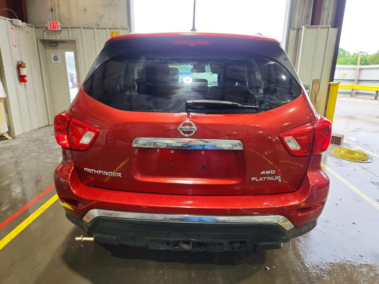 2017 NISSAN PATHFINDER