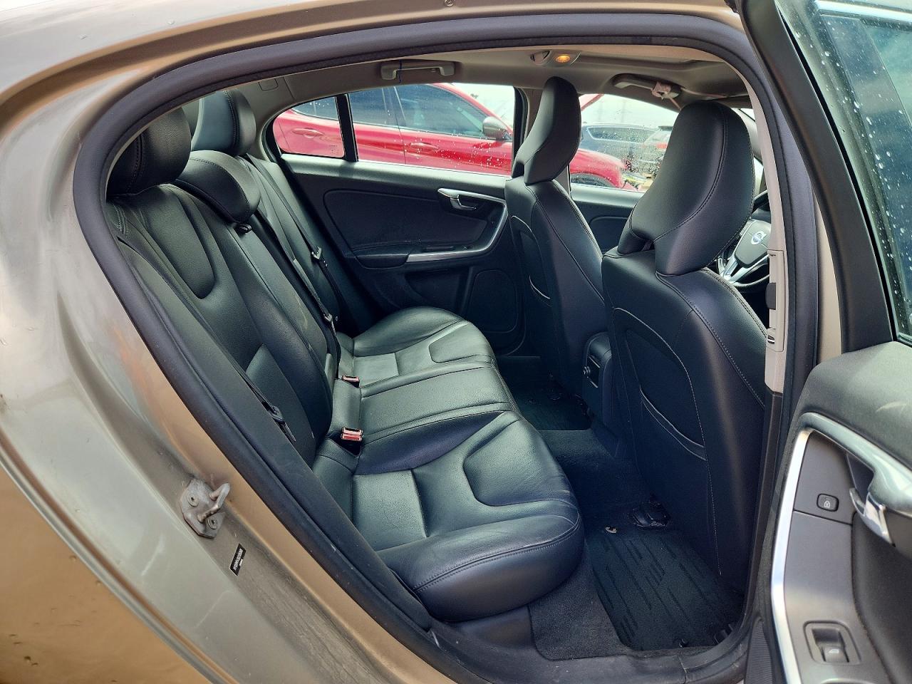 2016 VOLVO S60