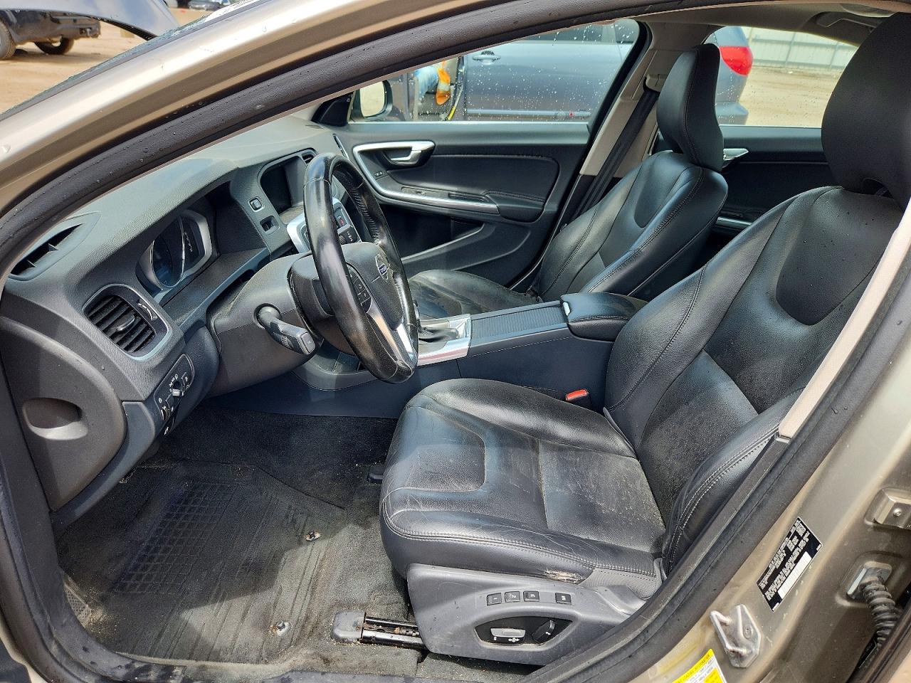 2016 VOLVO S60