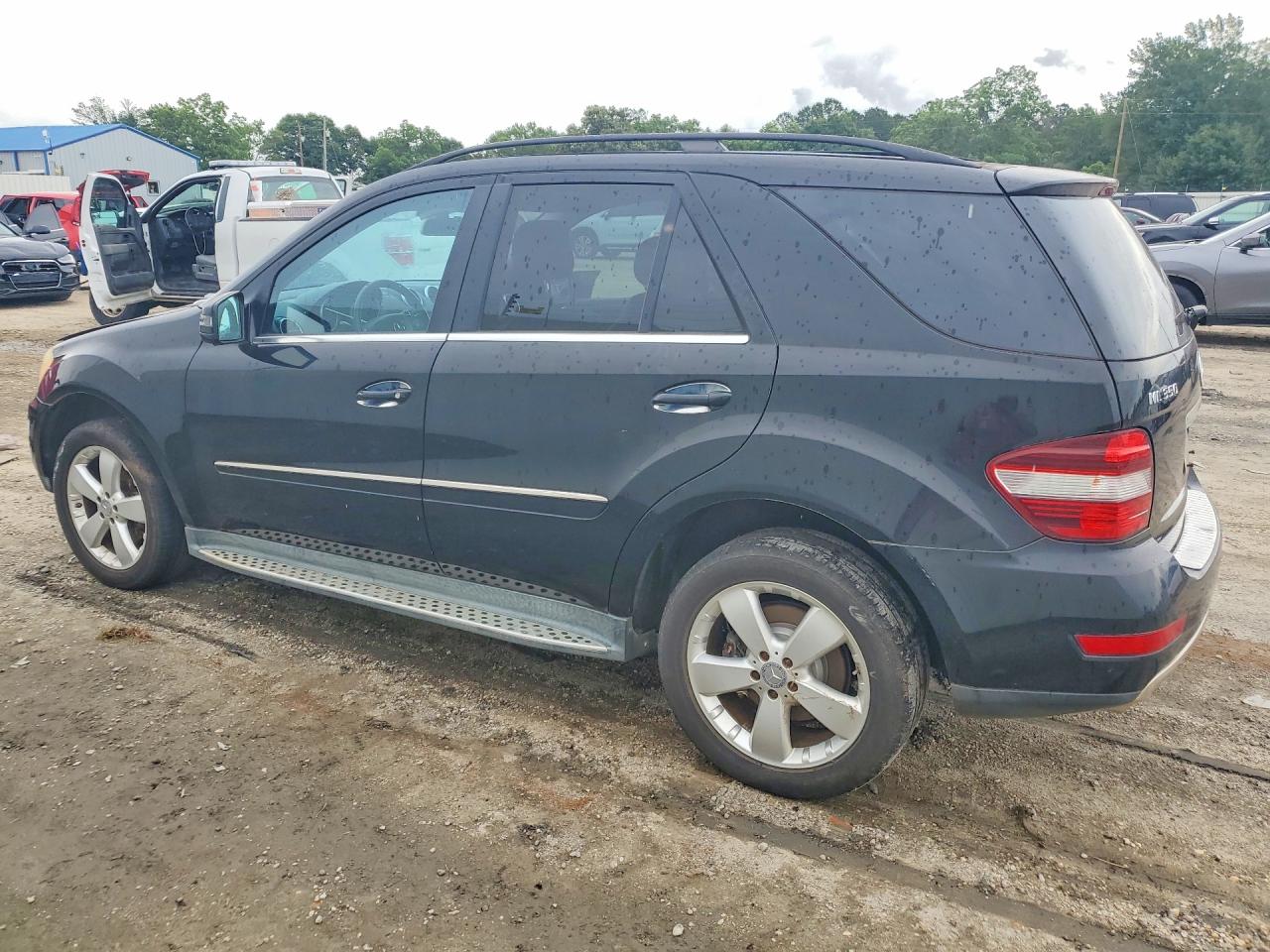 2011 MERCEDES-BENZ M-CLASS