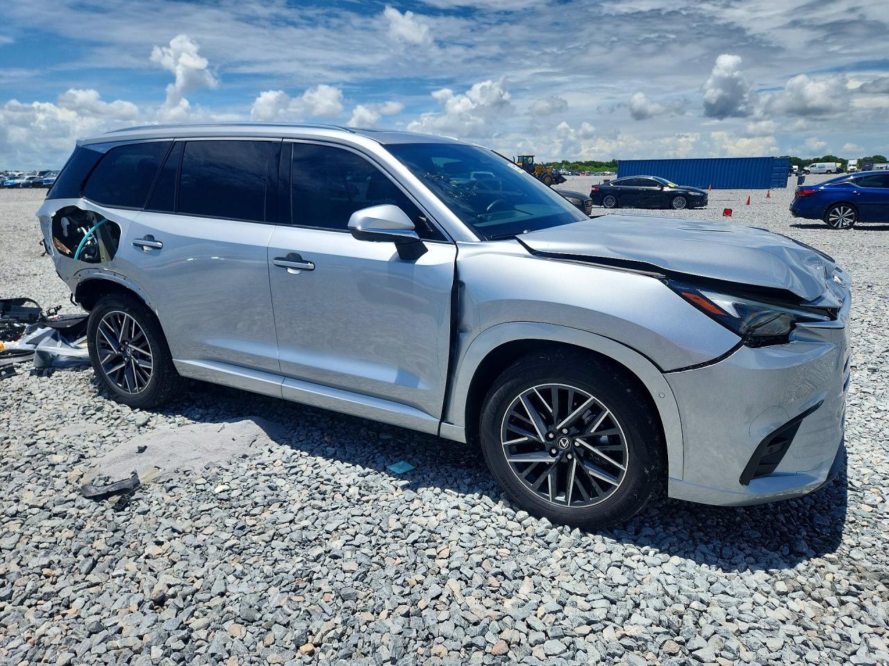 2025 LEXUS