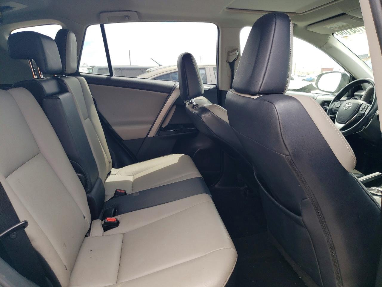 2016 TOYOTA RAV4