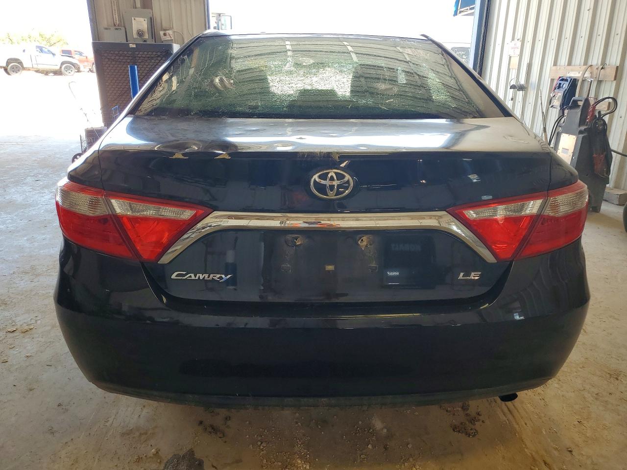 2016 TOYOTA CAMRY