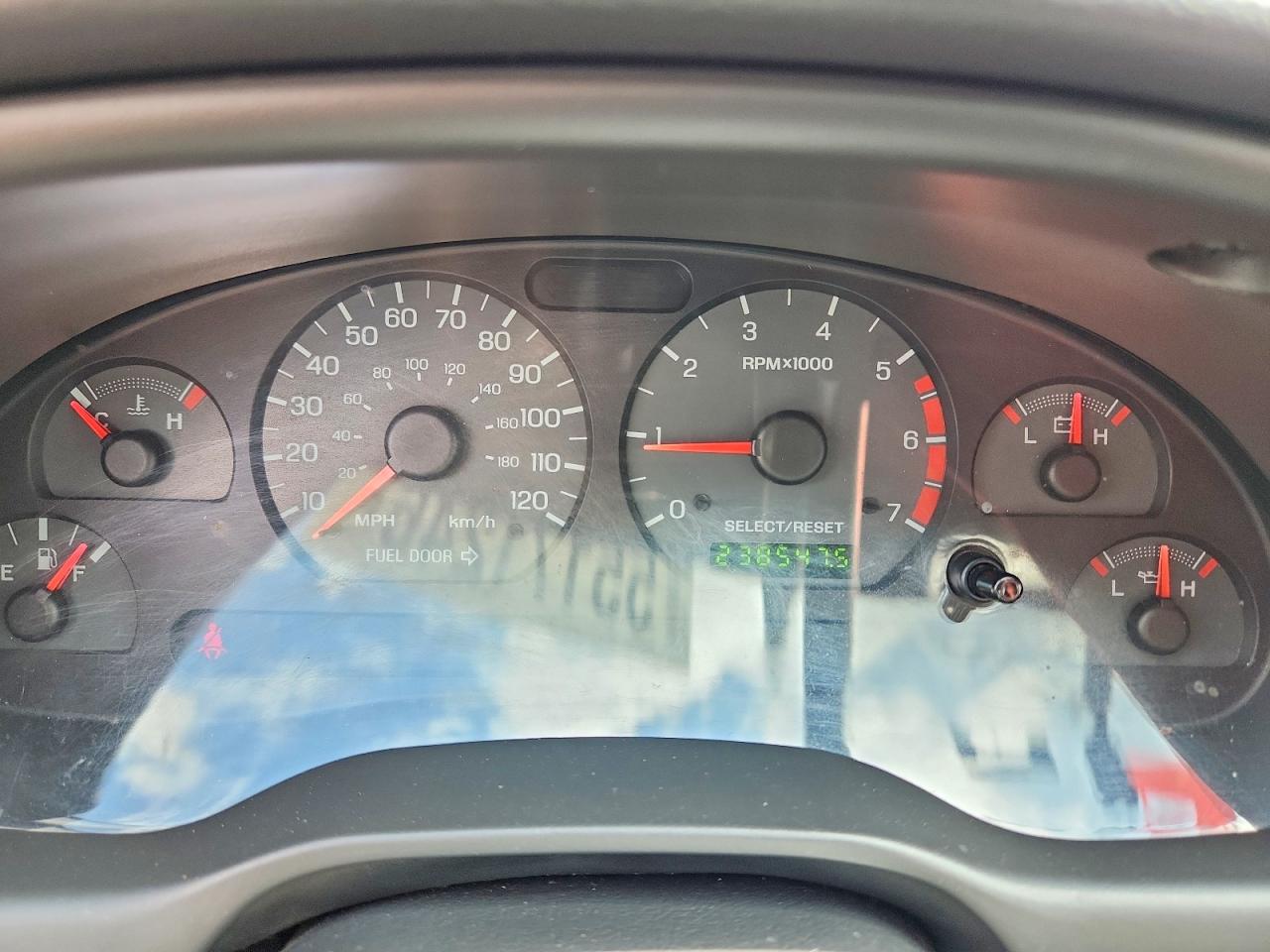2001 FORD MUSTANG