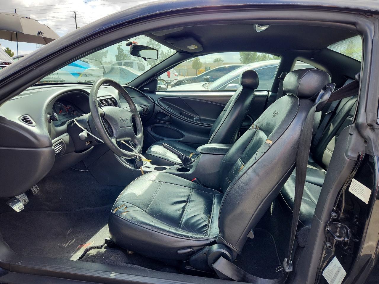 2001 FORD MUSTANG