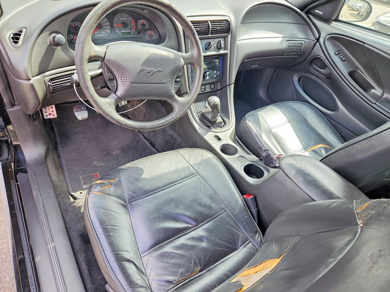 2001 FORD MUSTANG