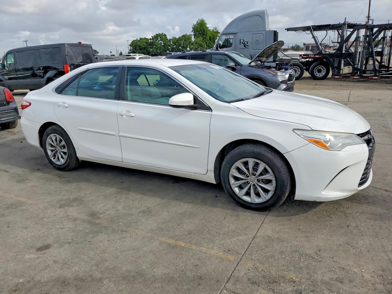 2015 TOYOTA CAMRY