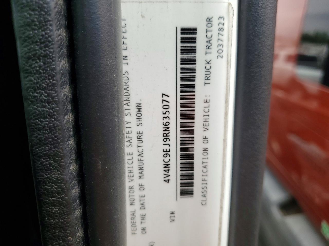2024 VOLVO VN