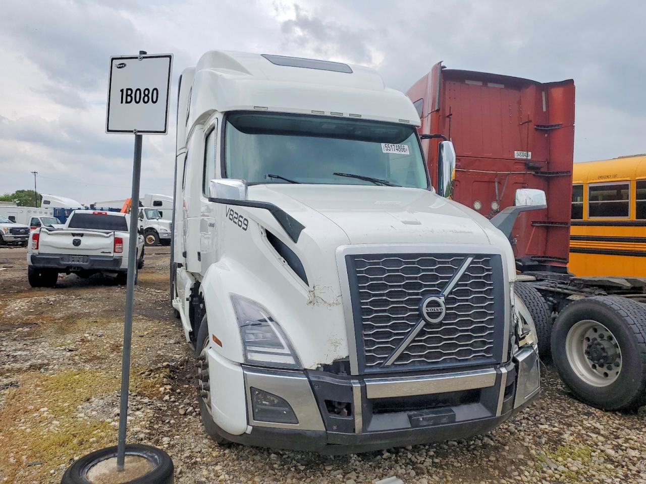 2024 VOLVO VN