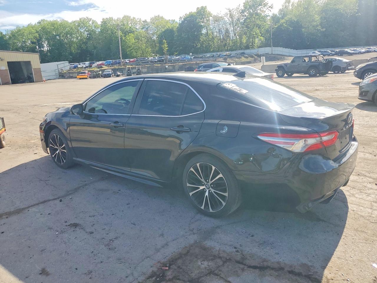 2019 TOYOTA CAMRY