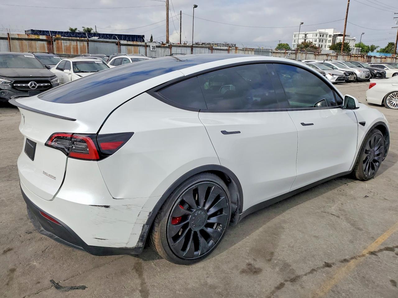 2023 TESLA MODEL Y