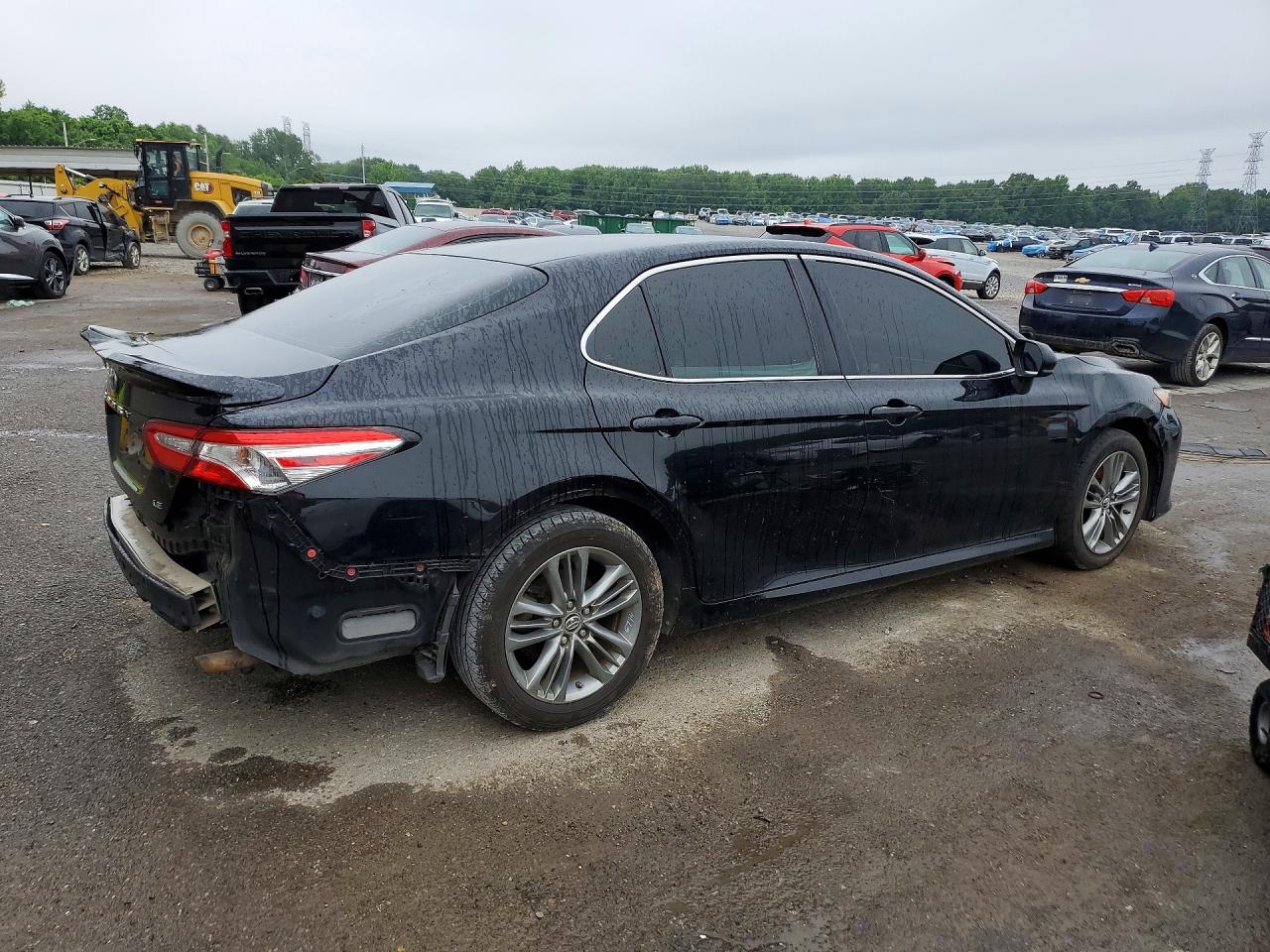 2018 TOYOTA CAMRY