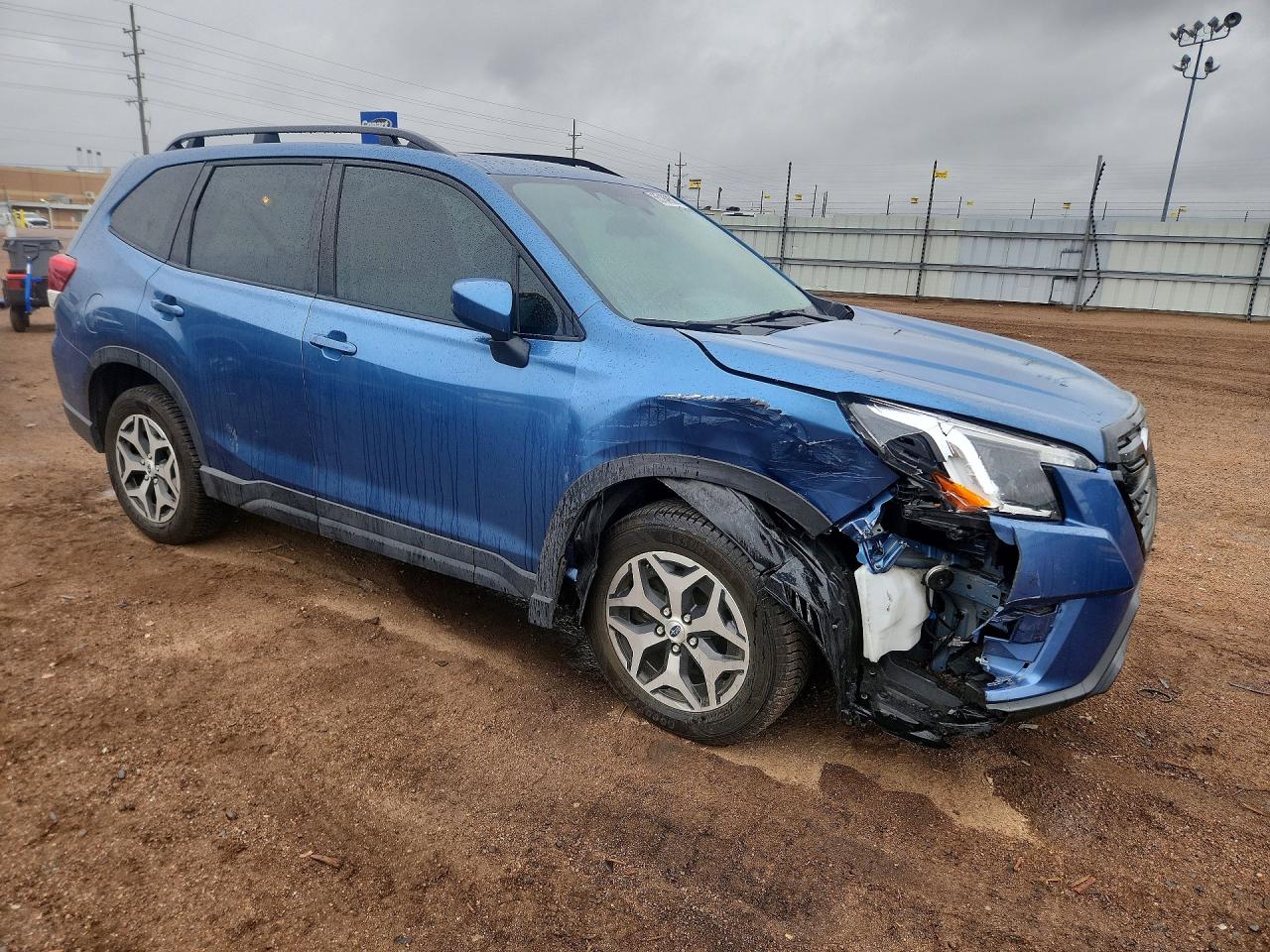 2023 SUBARU FORESTER