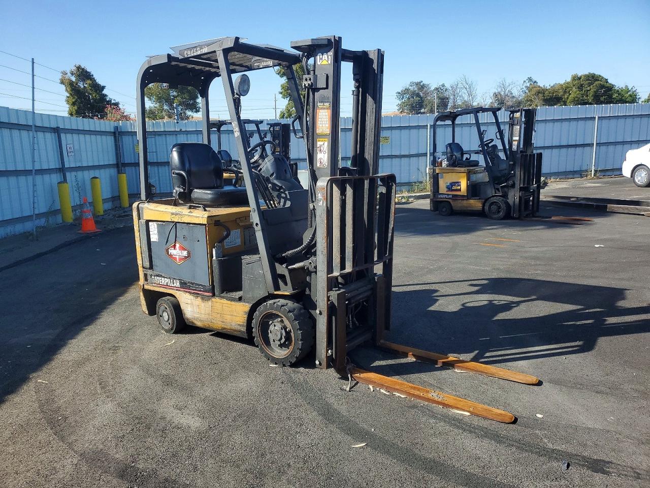 2001 CATERILLAR forklift