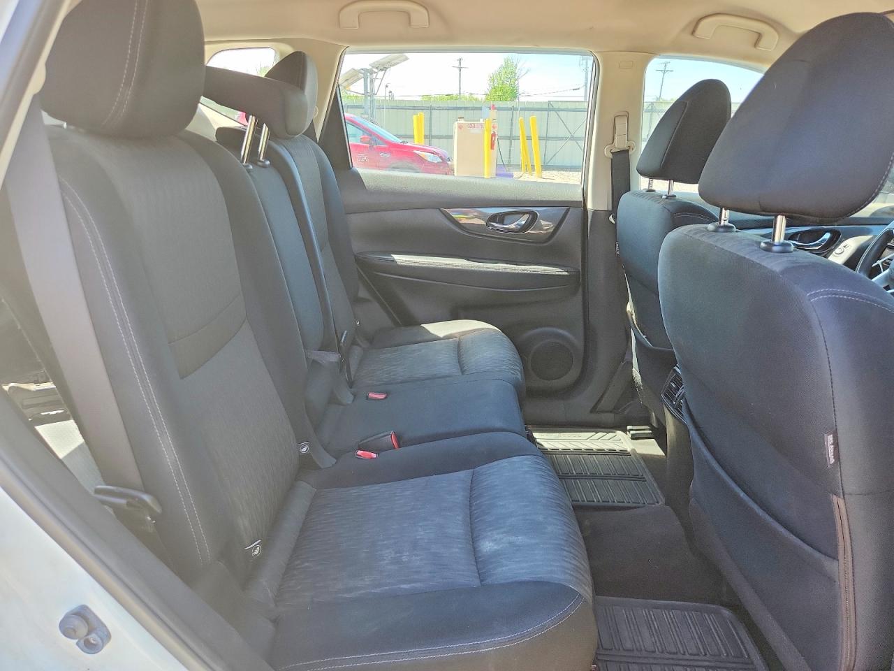 2017 NISSAN ROGUE