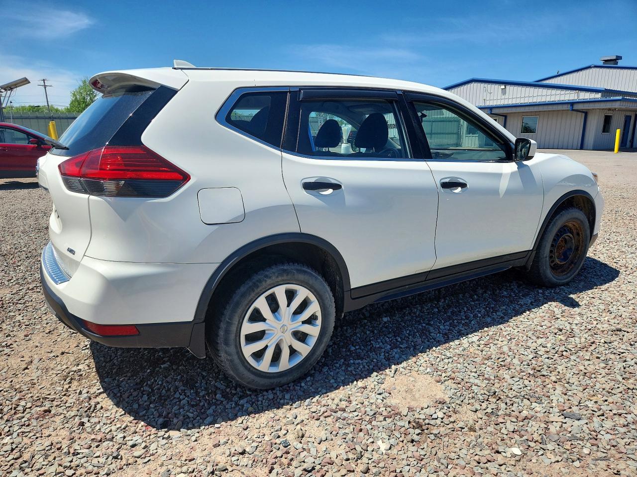 2017 NISSAN ROGUE
