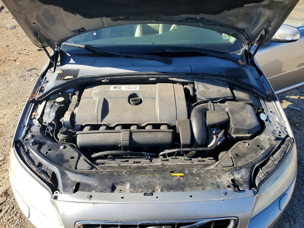 2008 VOLVO V70