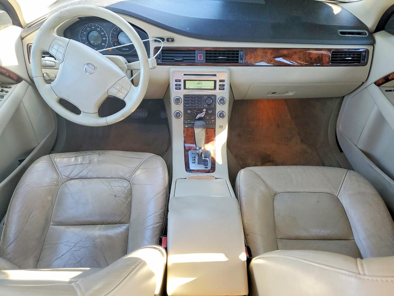 2008 VOLVO V70
