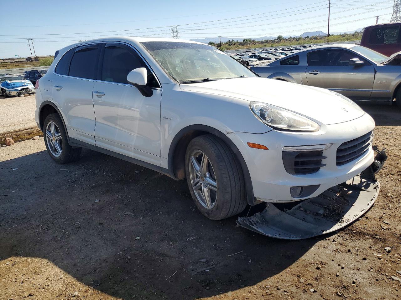 2016 PORSCHE CAYENNE