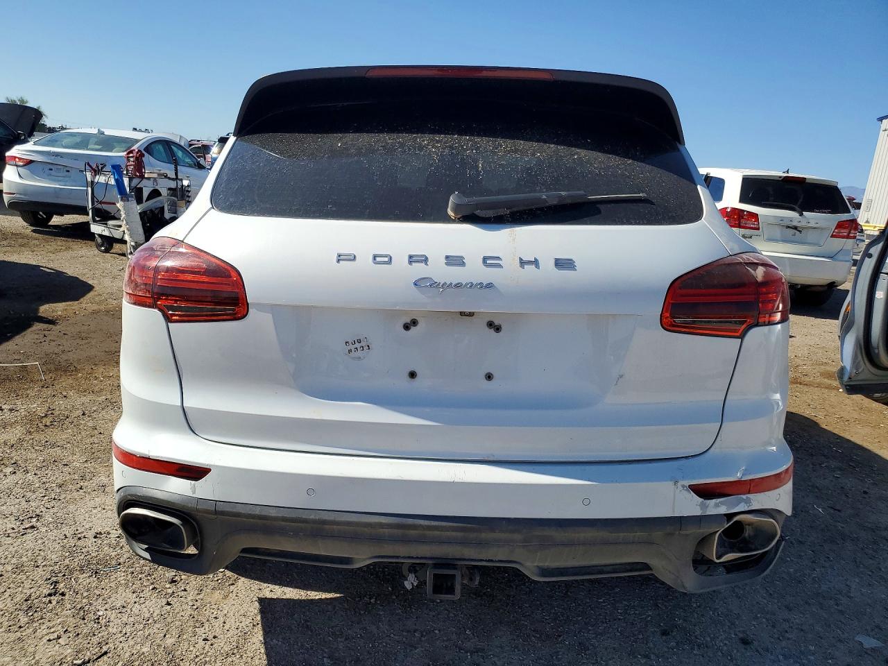 2016 PORSCHE CAYENNE