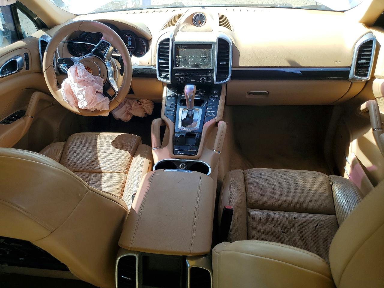 2016 PORSCHE CAYENNE