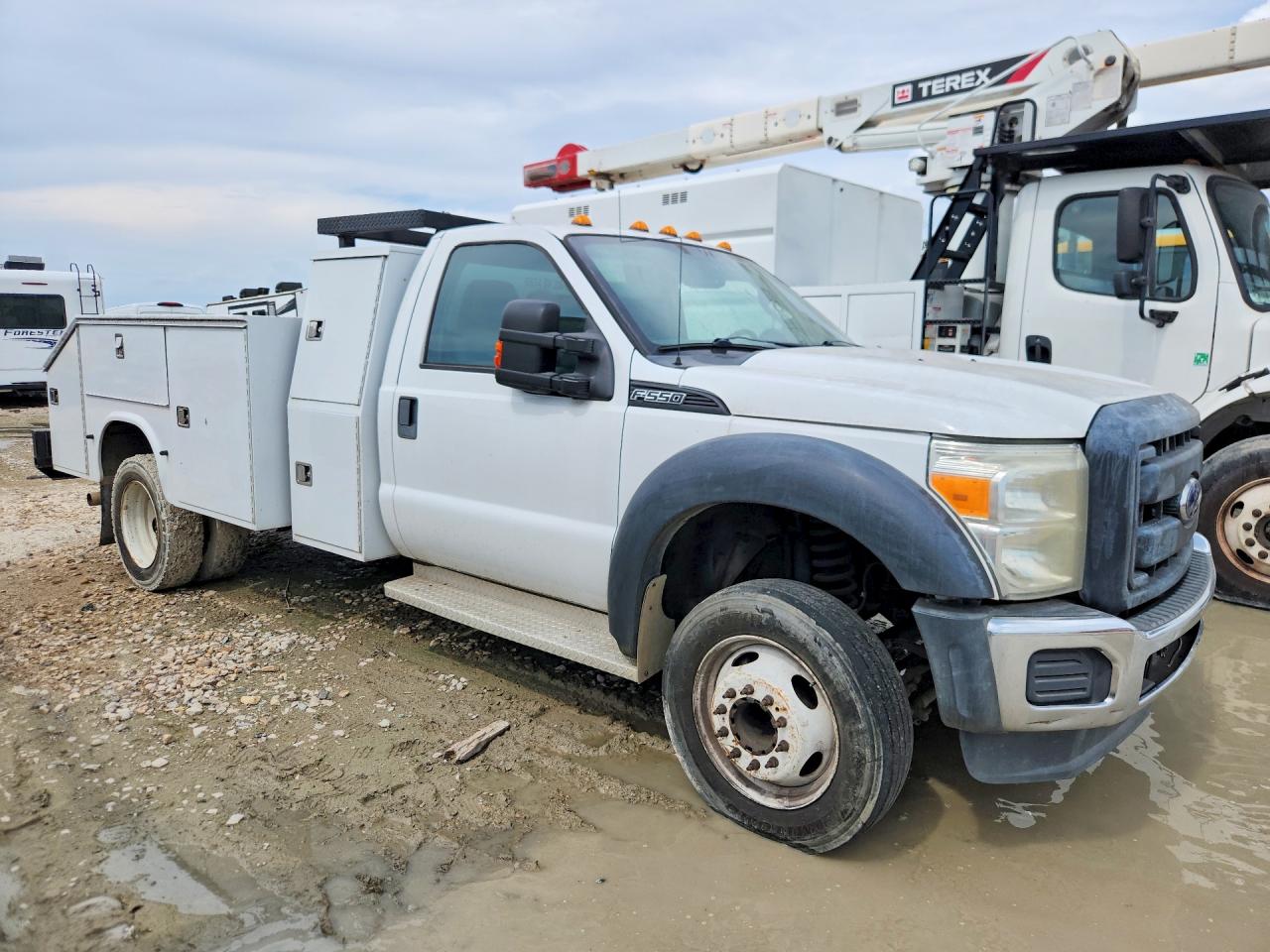 2015 FORD F550