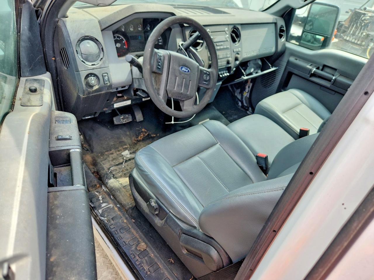 2015 FORD F550