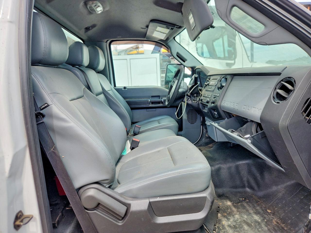 2015 FORD F550