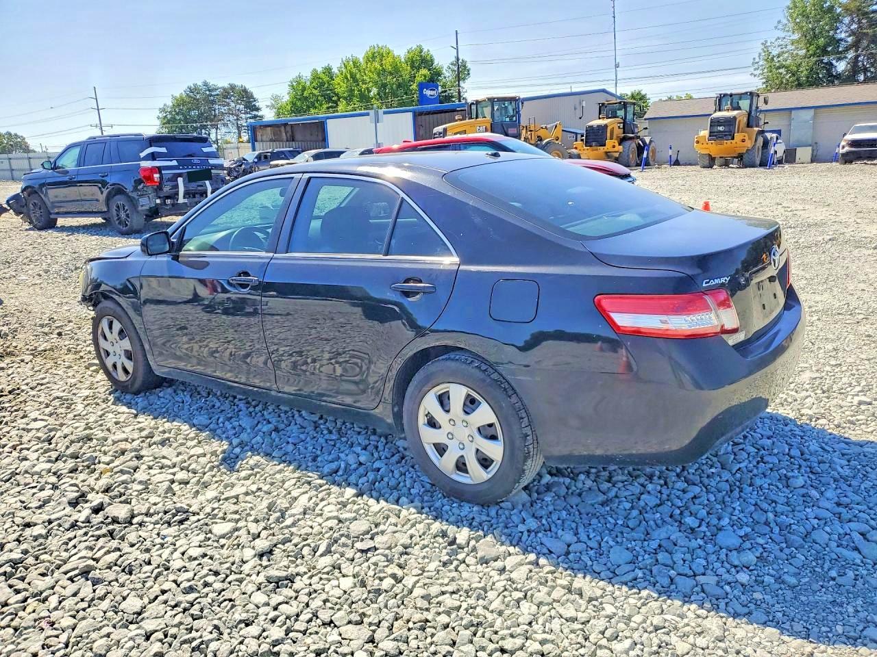 2011 TOYOTA CAMRY