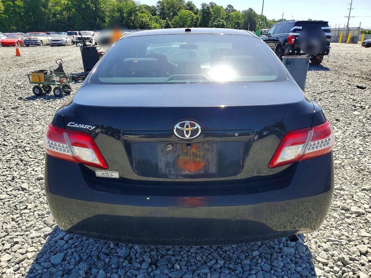 2011 TOYOTA CAMRY