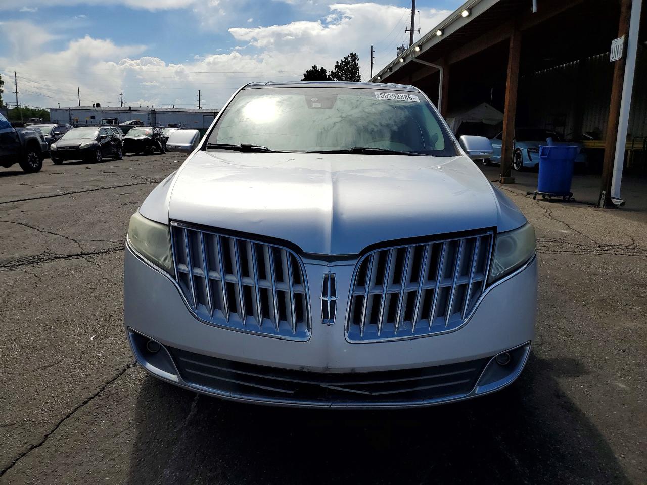 2010 LINCOLN MKT