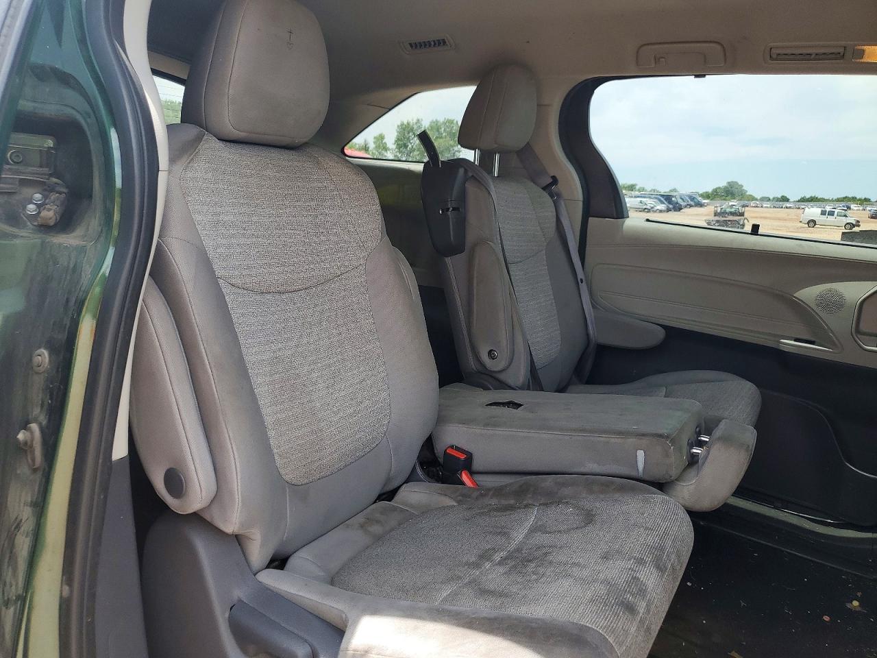 2021 TOYOTA SIENNA