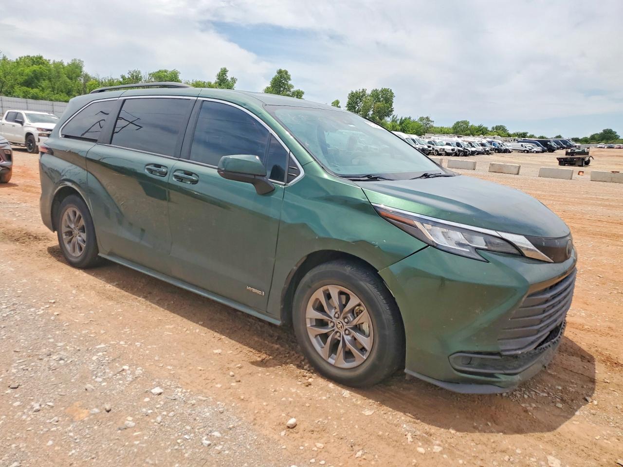 2021 TOYOTA SIENNA